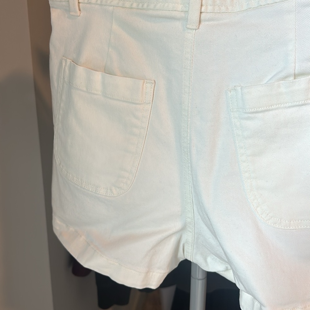 GAP Shorts - Picture 5 of 7